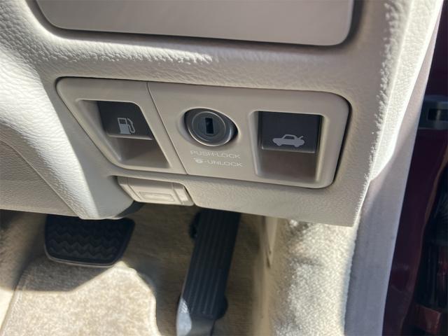 セルシオ ｅＲ仕様　マルチ　サンルーフ　革シート　ＯＺオペラ１９ＡＷ　社外車検対応マフラー　社外ＫＡＺＳＵＳエアサス　オートクルーズコントロール　ナビ　ＨＩＤ　スマートキー　盗難防止システム（36枚目）