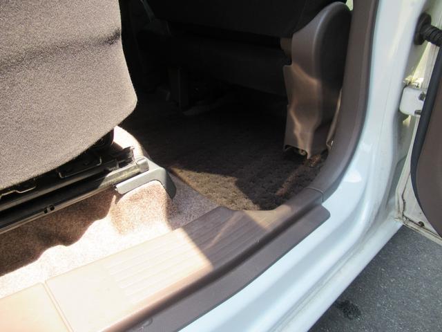 モコ Ｅ　ＦＯＵＲ　ショコラティエ　４ＷＤ　純正アルミホイール　専用内装　シートヒーター　電動格納ミラー　純正ＳＤナビ　オートエアコン　純正キーレス　オートマ　下回り防錆塗装済み　ポリマーコーティング済み（27枚目）
