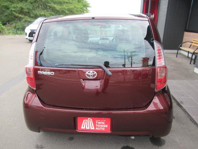 パッソ X Fパッケージ 純正HIDヘッドライト 社外アルミホイール 純正オーディオ 電動格納ミラー 全面鏡面磨き施工済み ポリマーコーティング施工済み 足回り塩害ガード施工済み 純正キーレス(8枚目)