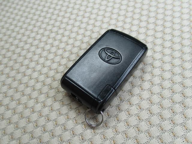 パッソ X Fパッケージ 純正HIDヘッドライト 社外アルミホイール 純正オーディオ 電動格納ミラー 全面鏡面磨き施工済み ポリマーコーティング施工済み 足回り塩害ガード施工済み 純正キーレス(45枚目)