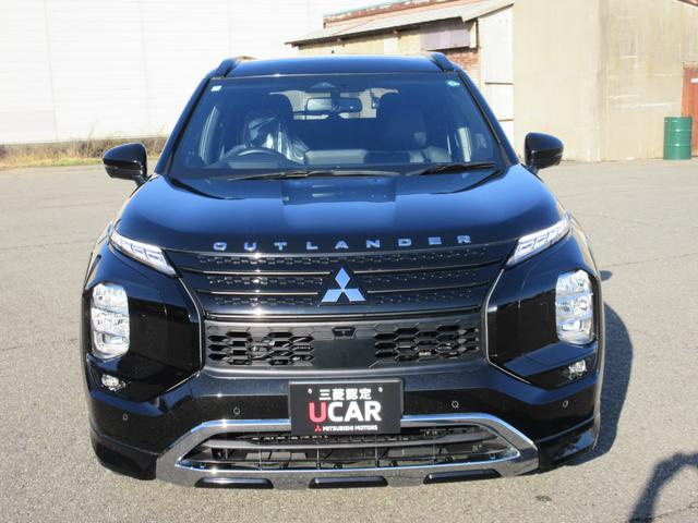 アウトランダーＰＨＥＶ ブラックエディション　４ＷＤ　　純正ナビ　　全周囲モニター　　ＥＴＣ　　電動サンルーフ　　前後ドラレコ　　　社用車アップ（6枚目）