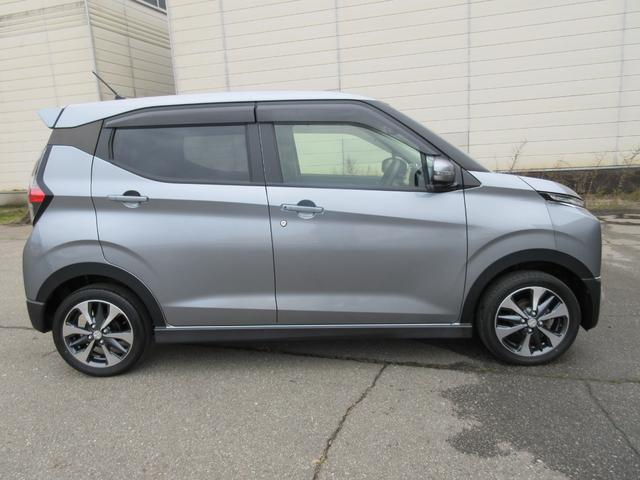 ｅＫクロス Ｇ　プラスエディション　４ＷＤ　　ナビ　　全周囲カメラ　　衝突被害軽減ブレーキ　　プッシュスタート　　ドラレコ　　ＥＴＣ（4枚目）