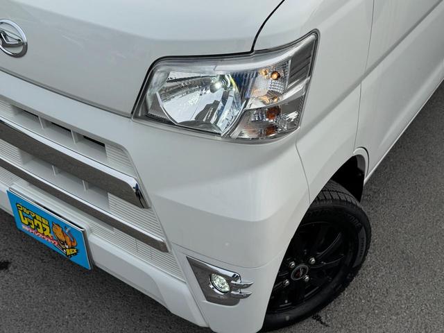 ハイゼットカーゴ スペシャル　保証付　禁煙車　４ＷＤ　ルーフキャリア　バンパー同色　外品ＡＷ　ＬＥＤヘッドライト　外品ナビ　フルセグＴＶ　Ｂｌｕｅｔｏｏｔｈ　ＥＴＣ　フォグランプ　アイドリングストップ　外品１３ＡＷ（29枚目）