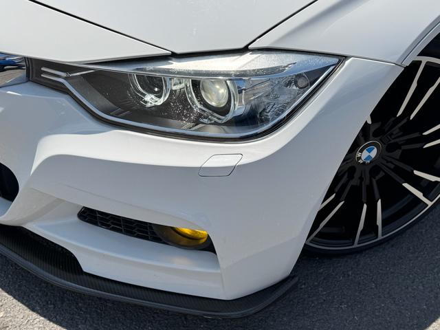 ３シリーズ ３２０ｉ　Ｍスポーツ　保証付　禁煙車　サンルーフ　黒革シート　ダウンサス　カーボンリップ＆トランクスポ　純正ＯＰ１９ＡＷ　純正ナビ　Ｂモニター　電動＆メモリーシート　カーボンコンビステアリング　ＬＥＤライト　スマートキー（46枚目）