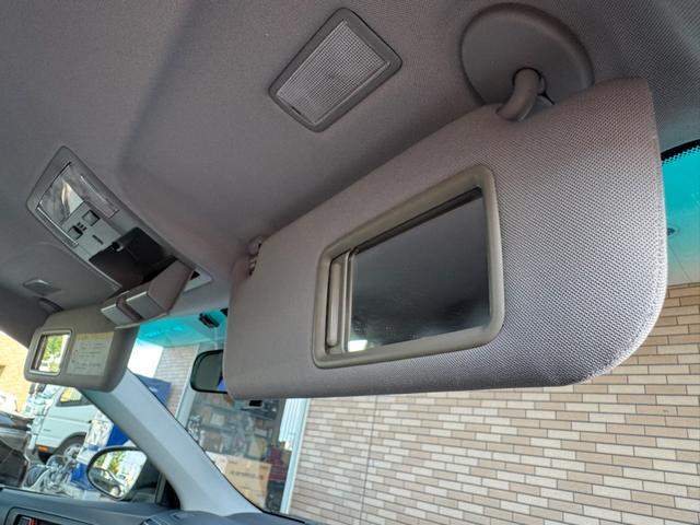 カムリ ハイブリッド　保証付　禁煙車　後期フェイス　エアロ　Ｗｏｒｋ製２０ＡＷ　純正ナビ　ＴＶ　Ｂモニター　ビルトインＥＴＣ　ＨＩＤヘッド＆フォグ＆オートライト　プッシュ＆スマートキー　横滑り防止（36枚目）