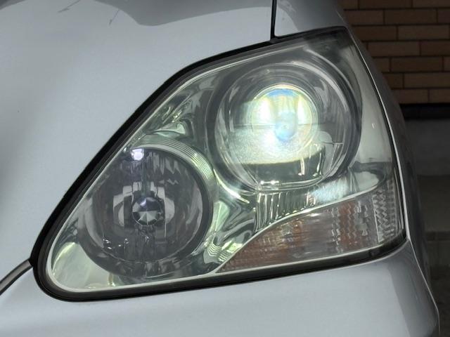 セルシオ eR仕様 保証付 禁煙車 7万km サンルーフ 本革&電動&エアシート メーカーナビ Bモニター クルーズコントロール スマートキー HID オートライト ビルトインETC 外品19インチAW(25枚目)