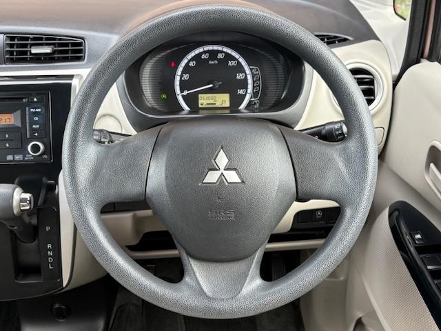 ｅＫワゴン Ｍ　保証付　禁煙車　走行５．３万ｋｍ　純正オーディオ　キーレス　アイドリングストップ　純正１４ホイール　ベンチシート　オートエアコン（12枚目）