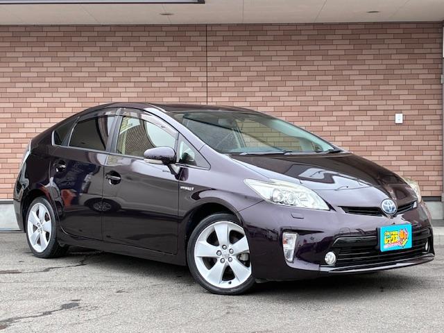 プリウス Ｇツーリングセレクションレザーパッケージ　保証付　禁煙車　純正ナビ　フルセグ　Ｂモニター　Ｂｌｕｅｔｏｏｔｈ　本革シート　ビルトインＥＴＣ　シートヒーター　電動シート　追従型クルコン　ＬＥＤライト　プリクラッシュ　スマートキ―　純正１７ＡＷ（6枚目）