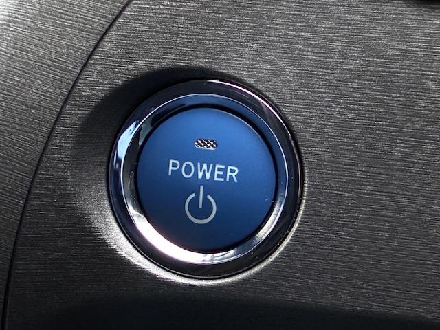 プリウス Ｇツーリングセレクションレザーパッケージ　保証付　禁煙車　純正ナビ　フルセグ　Ｂモニター　Ｂｌｕｅｔｏｏｔｈ　本革シート　ビルトインＥＴＣ　シートヒーター　電動シート　追従型クルコン　ＬＥＤライト　プリクラッシュ　スマートキ―　純正１７ＡＷ（17枚目）