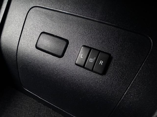 プリウス Ｇツーリングセレクションレザーパッケージ　保証付　禁煙車　純正ナビ　フルセグ　Ｂモニター　Ｂｌｕｅｔｏｏｔｈ　本革シート　ビルトインＥＴＣ　シートヒーター　電動シート　追従型クルコン　ＬＥＤライト　プリクラッシュ　スマートキ―　純正１７ＡＷ（23枚目）