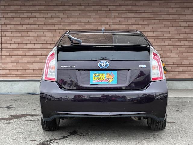 プリウス Ｇツーリングセレクションレザーパッケージ　保証付　禁煙車　純正ナビ　フルセグ　Ｂモニター　Ｂｌｕｅｔｏｏｔｈ　本革シート　ビルトインＥＴＣ　シートヒーター　電動シート　追従型クルコン　ＬＥＤライト　プリクラッシュ　スマートキ―　純正１７ＡＷ（33枚目）