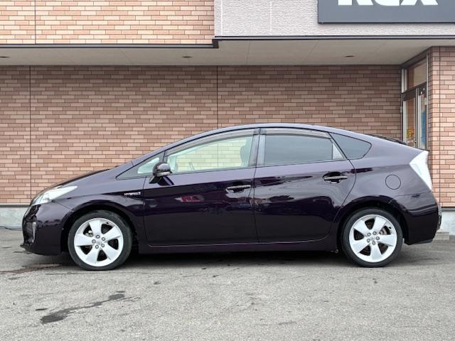 プリウス Ｇツーリングセレクションレザーパッケージ　保証付　禁煙車　純正ナビ　フルセグ　Ｂモニター　Ｂｌｕｅｔｏｏｔｈ　本革シート　ビルトインＥＴＣ　シートヒーター　電動シート　追従型クルコン　ＬＥＤライト　プリクラッシュ　スマートキ―　純正１７ＡＷ（35枚目）