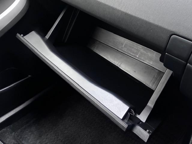 プリウス Ｇツーリングセレクションレザーパッケージ　保証付　禁煙車　純正ナビ　フルセグ　Ｂモニター　Ｂｌｕｅｔｏｏｔｈ　本革シート　ビルトインＥＴＣ　シートヒーター　電動シート　追従型クルコン　ＬＥＤライト　プリクラッシュ　スマートキ―　純正１７ＡＷ（46枚目）