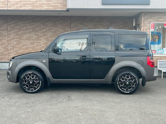 エレメント ベースグレード　保証付　禁煙車　４ＷＤ　外品１９ＡＷ　ホワイトレタータイヤ　フローティングナビ　ＨＩＤライト　観音開き　キーレス（7枚目）