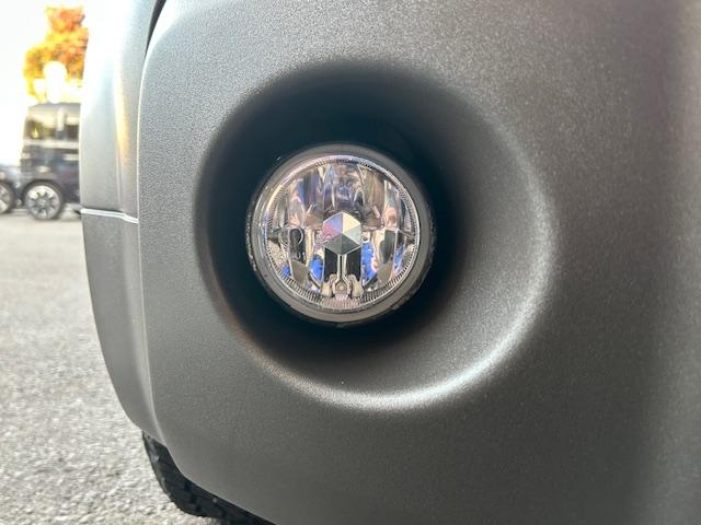 エレメント ベースグレード　保証付　禁煙車　４ＷＤ　外品１９ＡＷ　ホワイトレタータイヤ　フローティングナビ　ＨＩＤライト　観音開き　キーレス（24枚目）