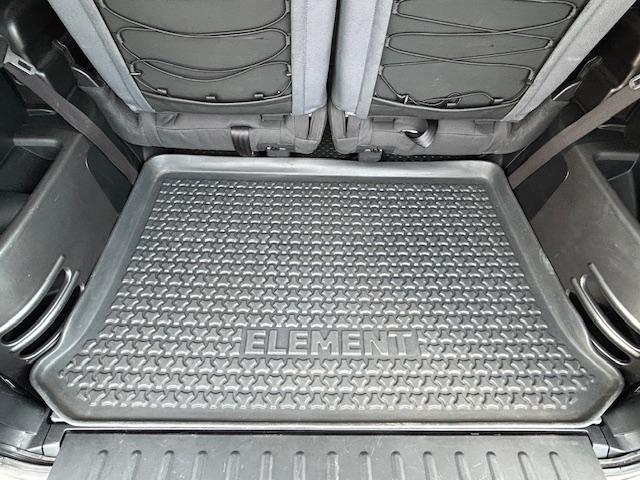 エレメント ベースグレード　保証付　禁煙車　４ＷＤ　外品１９ＡＷ　ホワイトレタータイヤ　フローティングナビ　ＨＩＤライト　観音開き　キーレス（33枚目）