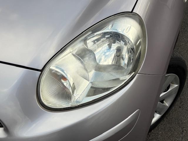 マーチ １２Ｇ　保証付　禁煙車　外品ナビ　地デジＴＶ　スマートキー　プッシュスタート　ＥＴＣ　Ａ－ＳＴＯＰ　オートエアコン　オートライト　純正ホイール（36枚目）