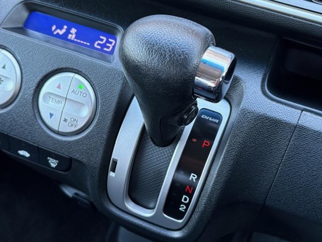 ライフ ディーバスマートスタイル　保証付　禁煙車　ナビ　地デジＴＶ　Ｂカメラ　スマートキー　ＥＴＣ　ＨＩＤ　オートライト　フォグ　純正アルミホイール（16枚目）