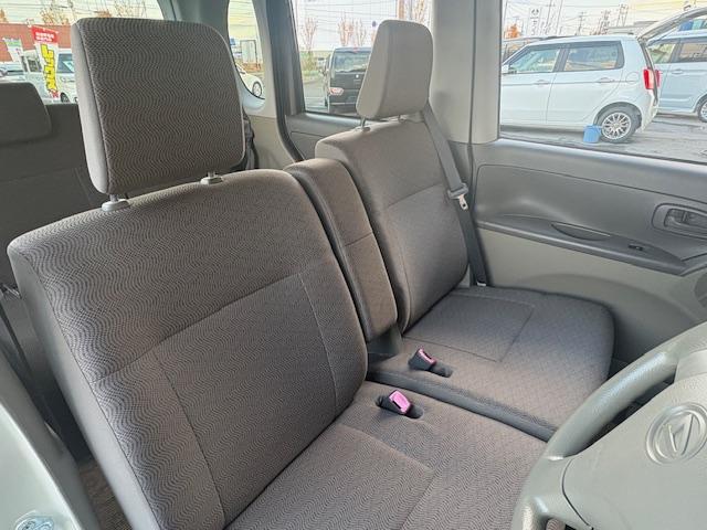 大きなシミ・ヨレ等無く、良好な状態が保たれております♪