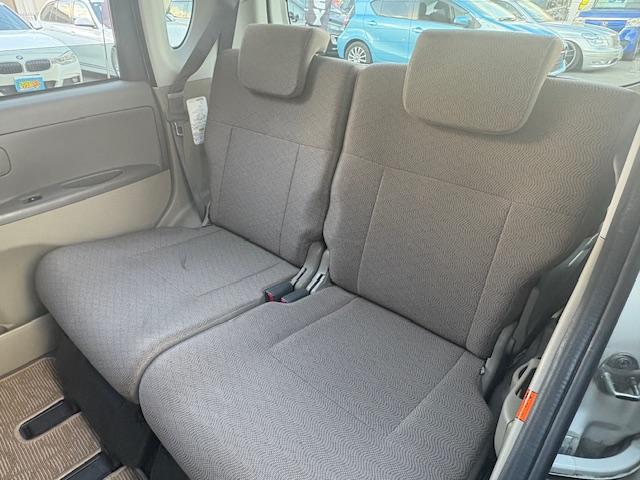 弊社は、全車輛、御成約後に内装の清掃を行います！御納車迄に、時間をかけてお客様に喜んでもらえるよう、内装クリーニングさせて頂いております！