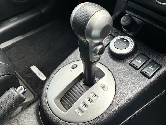 エクストレイル 20Xtt 保証付 禁煙車 4WD 外品ナビ フルセグTV Bモニター スマートキー クルコン シートヒーター カプロンシート HID オートライト 横滑り防止 ETC ルーフレール 純正17インチAW(16枚目)