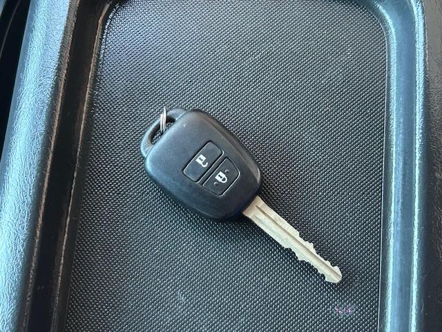 ハイエースバン ロングスーパーＧＬ　保証付　禁煙車　４ＷＤ　軽油　ターボ　寒冷地仕様　ホワイトレタータイヤ　純正ナビ　地デジＴＶ　Ｂモニター　ＥＴＣ　ＬＥＤライト　フォグランプ　キーレスキー　サーキュレーター（13枚目）