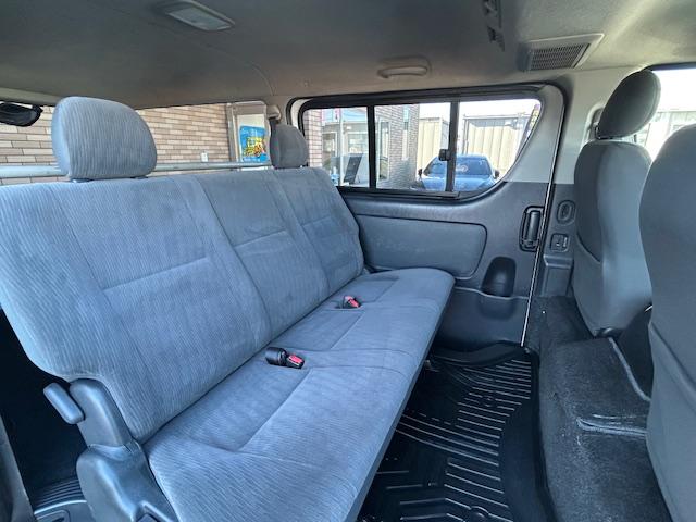 ハイエースバン ロングスーパーＧＬ　保証付　禁煙車　４ＷＤ　軽油　ターボ　寒冷地仕様　ホワイトレタータイヤ　純正ナビ　地デジＴＶ　Ｂモニター　ＥＴＣ　ＬＥＤライト　フォグランプ　キーレスキー　サーキュレーター（20枚目）