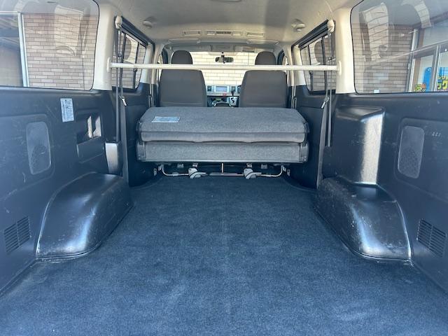 ハイエースバン ロングスーパーＧＬ　保証付　禁煙車　４ＷＤ　軽油　ターボ　寒冷地仕様　ホワイトレタータイヤ　純正ナビ　地デジＴＶ　Ｂモニター　ＥＴＣ　ＬＥＤライト　フォグランプ　キーレスキー　サーキュレーター（35枚目）