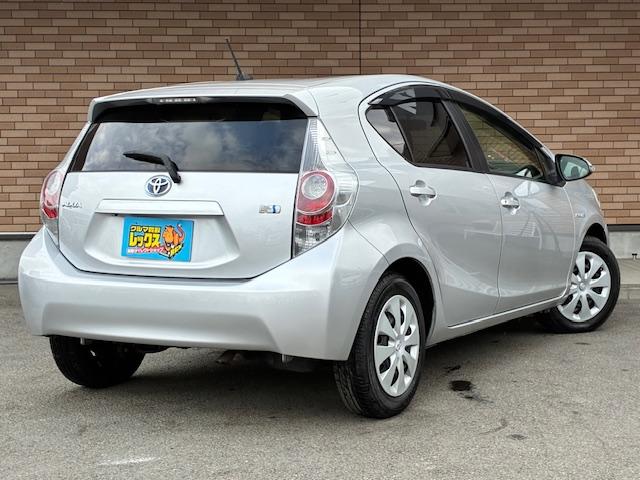 アクア Ｓ　保証付　禁煙車　ワンオーナー　純正ナビ　ＴＶ　Ｂモニター　Ｂｌｕｅｔｏｏｔｈ　シートヒーター　ＬＥＤバルブ　スマートキ―　プッシュスタート　オートライト　純正ホイール（8枚目）