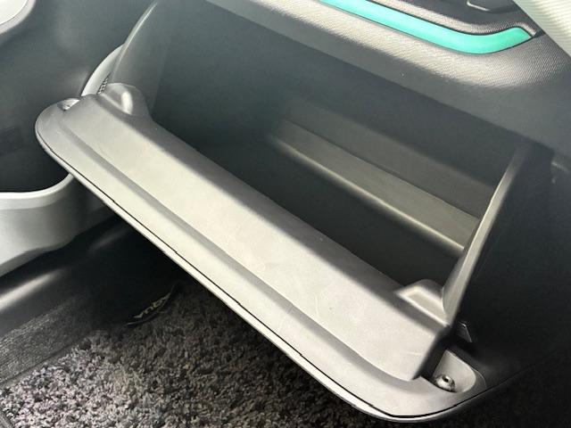 アクア Ｓ　保証付　禁煙車　ワンオーナー　純正ナビ　ＴＶ　Ｂモニター　Ｂｌｕｅｔｏｏｔｈ　シートヒーター　ＬＥＤバルブ　スマートキ―　プッシュスタート　オートライト　純正ホイール（40枚目）