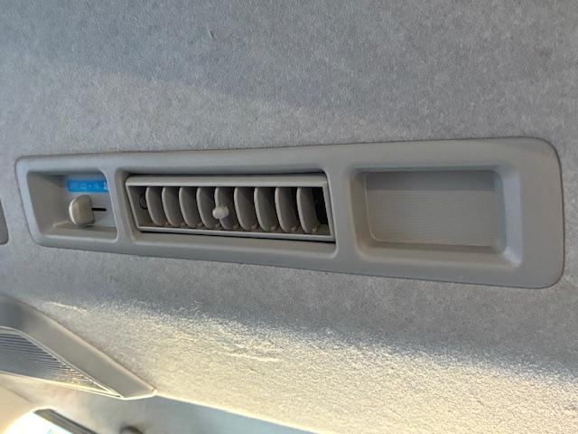 ハイエースバン ロングスーパーGL 保証付 禁煙車 4WD ディーゼル ターボ 純正ナビ TV Bモニター Bluetooth サーキュレーター ETC 外品15AW(38枚目)