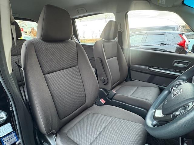 フリードハイブリッド ハイブリッド・Ｇホンダセンシング　保証付　禁煙車　衝突軽減ブレーキ　両側電動スライドドア　９型ナビ　フリップダウンモニター　フルセグＴＶ　Ｂモニター　スマートキー　ブルートゥース　追従型クルコン　ビルトインＥＴＣ　ＬＥＤライト（24枚目）