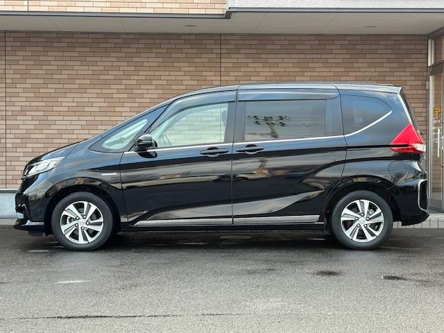 フリードハイブリッド ハイブリッド・Ｇホンダセンシング　保証付　禁煙車　衝突軽減ブレーキ　両側電動スライドドア　９型ナビ　フリップダウンモニター　フルセグＴＶ　Ｂモニター　スマートキー　ブルートゥース　追従型クルコン　ビルトインＥＴＣ　ＬＥＤライト（37枚目）