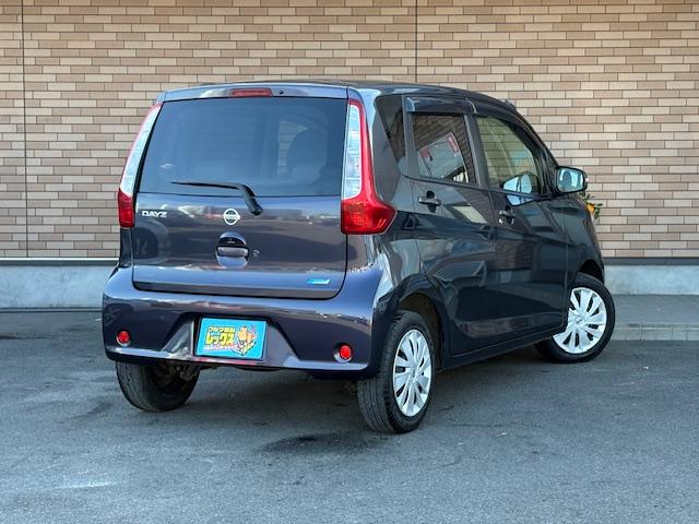 デイズ Ｘ　保証付　禁煙車　アウトレット　純正メモリーナビ　フルセグ　Ｂモニター　Ｂｌｕｅｔｏｏｔｈ　全方位モニター　スマートキ―　Ａ－ＳＴＯＰ　純正ホイール（8枚目）