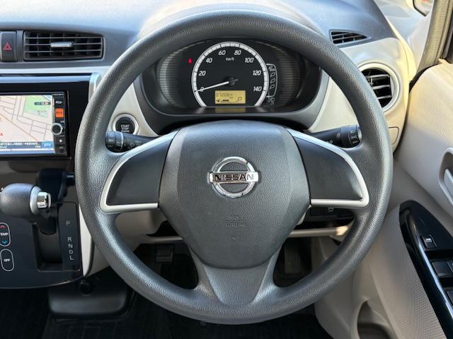 デイズ Ｘ　保証付　禁煙車　アウトレット　純正メモリーナビ　フルセグ　Ｂモニター　Ｂｌｕｅｔｏｏｔｈ　全方位モニター　スマートキ―　Ａ－ＳＴＯＰ　純正ホイール（12枚目）