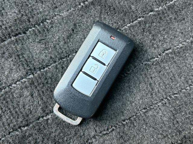 デイズ Ｘ　保証付　禁煙車　アウトレット　純正メモリーナビ　フルセグ　Ｂモニター　Ｂｌｕｅｔｏｏｔｈ　全方位モニター　スマートキ―　Ａ－ＳＴＯＰ　純正ホイール（13枚目）