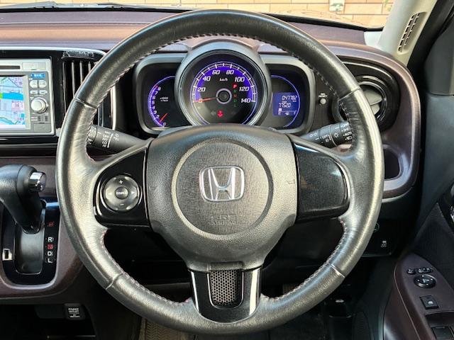 Ｎ－ＯＮＥ プレミアム・Ｌパッケージ　保証付　禁煙車　純正ナビ　Ｂモニター　ＨＩＤヘッドライト　スマートキ―　横滑り防止　純正１４ＡＷ（12枚目）