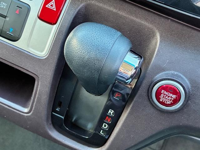 Ｎ－ＯＮＥ プレミアム・Ｌパッケージ　保証付　禁煙車　純正ナビ　Ｂモニター　ＨＩＤヘッドライト　スマートキ―　横滑り防止　純正１４ＡＷ（18枚目）