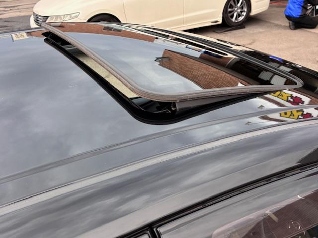 プリウス Aプレミアム 保証付 禁煙車 サンルーフ 黒革 衝突軽減ブレーキ 純正9型ナビ フルセグ Bカメラ Bluetooth BSM 追従型クルコン HUD 電動シート LED スマートキ― Pアシスト 純正ドラレコ(11枚目)