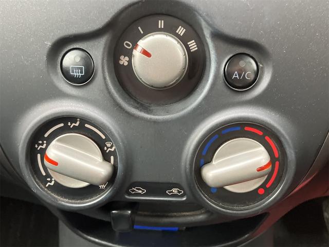 ノート Ｘ　ナビ　ＴＶ　アルミホイール　スマートキー　アイドリングストップ　電動格納ミラー　ＣＶＴ　盗難防止システム　衝突安全ボディ　ＡＢＳ　ＣＤ　ミュージックプレイヤー接続可　エアコン　パワーステアリング（6枚目）
