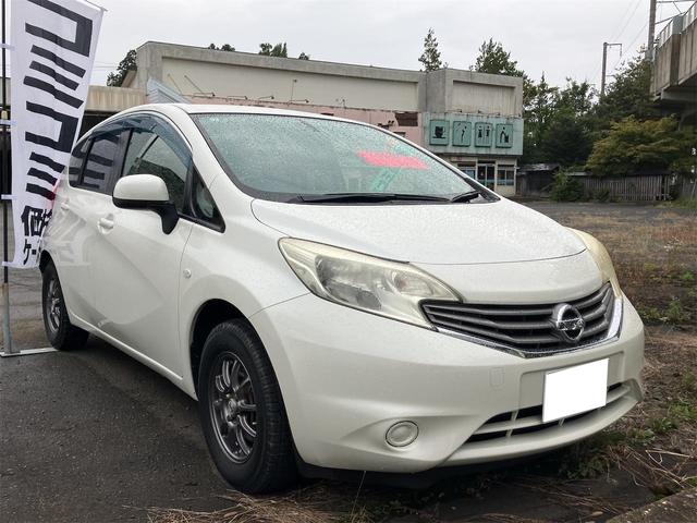 ノート Ｘ　ナビ　ＴＶ　アルミホイール　スマートキー　アイドリングストップ　電動格納ミラー　ＣＶＴ　盗難防止システム　衝突安全ボディ　ＡＢＳ　ＣＤ　ミュージックプレイヤー接続可　エアコン　パワーステアリング（14枚目）