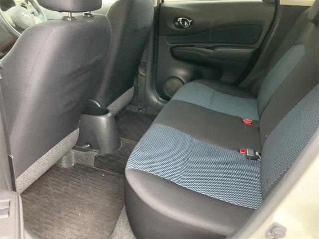 ノート Ｘ　ナビ　ＴＶ　アルミホイール　スマートキー　アイドリングストップ　電動格納ミラー　ＣＶＴ　盗難防止システム　衝突安全ボディ　ＡＢＳ　ＣＤ　ミュージックプレイヤー接続可　エアコン　パワーステアリング（25枚目）