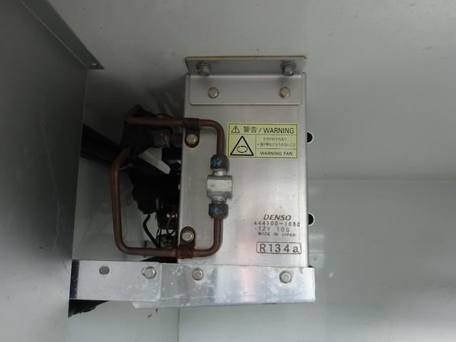 アクティトラック フレッシュデリバリー 保冷車 4WD 5速マニュアル 左側スライドドア リア観音開き 室内チャイム付き ETC 運転席エアバック エアコン パワステ(16枚目)