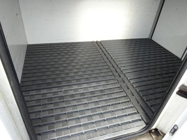 アクティトラック フレッシュデリバリー 保冷車 4WD 5速マニュアル 左側スライドドア リア観音開き 室内チャイム付き ETC 運転席エアバック エアコン パワステ(18枚目)