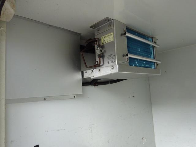 アクティトラック フレッシュデリバリー 保冷車 4WD 5速マニュアル 左側スライドドア リア観音開き 室内チャイム付き ETC 運転席エアバック エアコン パワステ(20枚目)