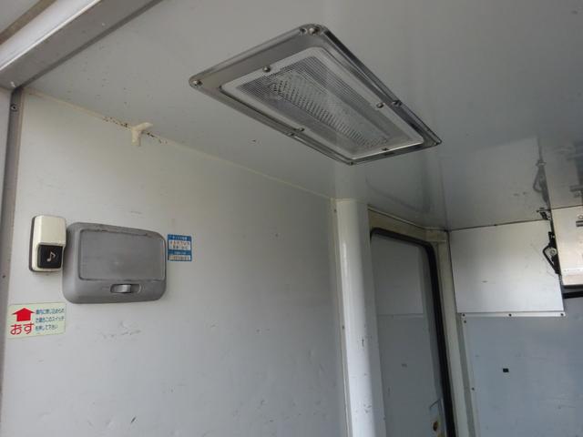 アクティトラック フレッシュデリバリー 保冷車 4WD 5速マニュアル 左側スライドドア リア観音開き 室内チャイム付き ETC 運転席エアバック エアコン パワステ(22枚目)