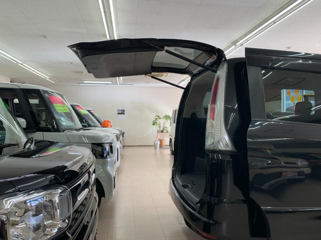 セレナ ハイウェイスター 4WD ディスプレイオーディオ Bluetooth バックカメラ クルーズコントロール オートライト 片側電動スライド ETC 8人乗り 禁煙車(64枚目)