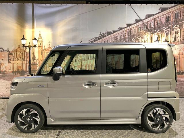 スペーシアカスタム ハイブリッドＸＳターボ　４ＷＤ　全方位モニター付９インチメモリーナビ　スズキセーフティサポート　スズキコネクト対応機　電動パーキングブレーキ　ブレーキホールド　アダプティブクルーズコントロールハイビームアシスト（24枚目）