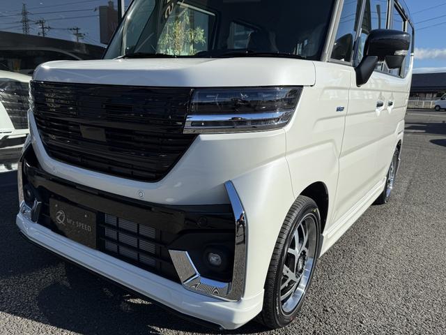 スペーシアカスタム ハイブリッドＸＳターボ　４ＷＤ　エムズスピードエアロＶｅｒコンプリートカー　全方位モニター付９インチメモリーナビ　届出済未使用車　ＺＥＳＵエアロＦ・Ｒ　１６インチＪカラットホイール　両側電動スライドドア　スズキコネクト対応（29枚目）