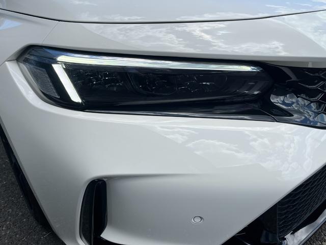 シビック タイプＲ　ホンダコネクト対応ナビゲーション　ホンダセンシング　ブラインドスポットインフォメーション　アダクティブクルーズコントロール　パーキングセンサーシステム　オートハイビーム　モードスイッチ（23枚目）
